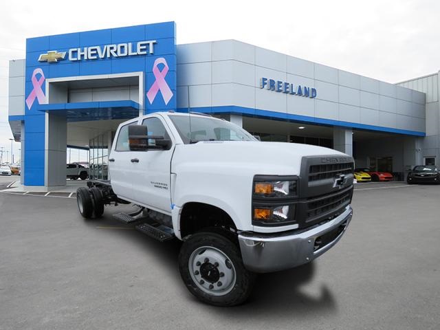 New 2019 Chevrolet Silverado 6500HD 4D Crew Cab in Nashville #KH333611